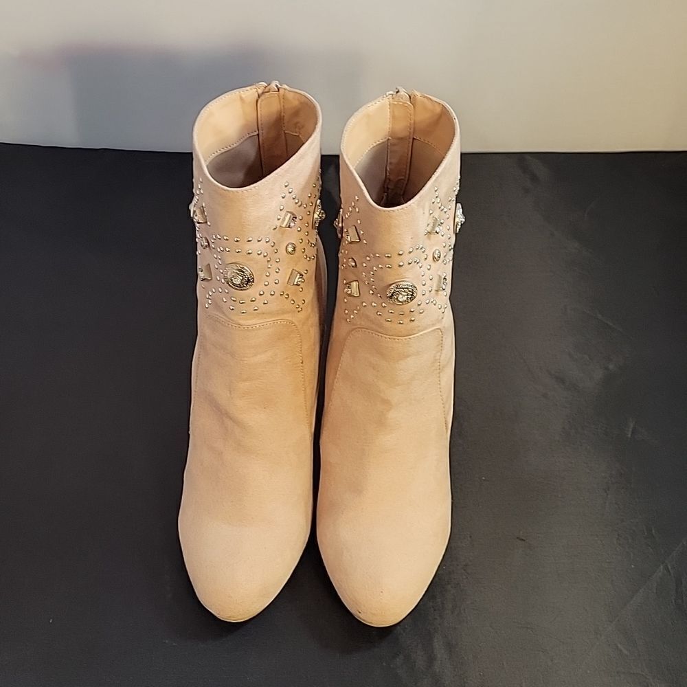 FOREVER 21 WOMEN"S FAUX SUEDE HEELED ANKLE BOOTS